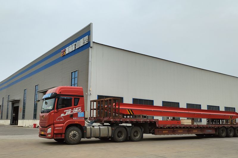 電動單梁起重機3臺 LD5t—16.8m LD3t—16.5m /2臺 制作完成，發往江西南昌交付客戶使用。