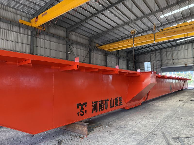 河北邯鄲某鋼鐵貿(mào)易商，2025年已在我公司采購四臺MG通用門式起重機(jī)，我公司根據(jù)客戶的實(shí)際使用工況，按需設(shè)計(jì)制作，滿足客戶的要求。